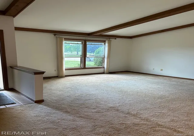 Listing Photo 4 - Condo for sale in building located at 43719 Hartford Dr, Clinton Township, MI 48038 - Unit #334