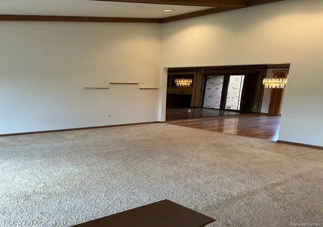 Listing Photo 5 - Condo for sale in building located at 43719 Hartford Dr, Clinton Township, MI 48038 - Unit #334