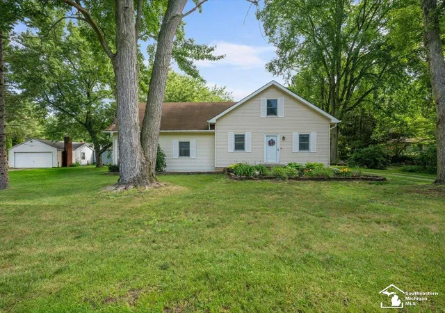 Photo 3 of Single family home for sale at 6740 Summerfield Rd, Temperance, MI 48182 | MLS# 57050212549 | Listing updated on 2026-07-01