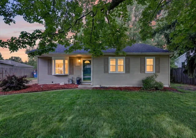 Photo 1 of Sale Pending at 5249 Madison Ave Se, Grand Rapids, MI 49548 | MLS# 65026031459 | Listing updated on 2026-06-25