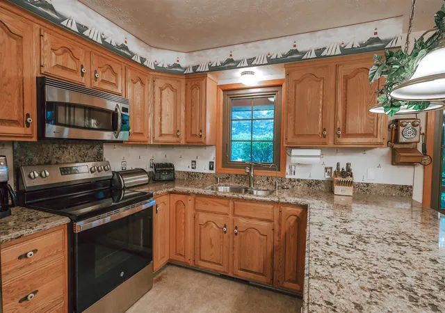 Photo 3 of Single family home for sale at 13686 Hedeen Dr, Traverse City, MI 49686 | MLS# 78080070139 | Listing updated on 2026-07-24