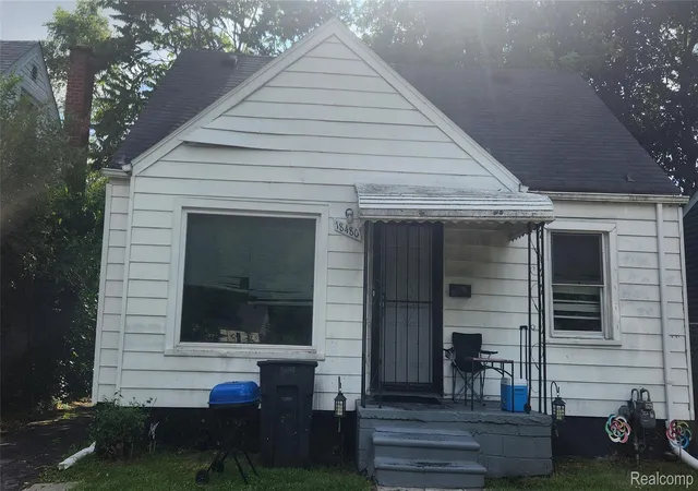 Photo 1 of Single family home for sale at 18480 Evergreen Rd, Detroit, MI 48219 | MLS# 20261047862 | Listing updated on 2026-07-06