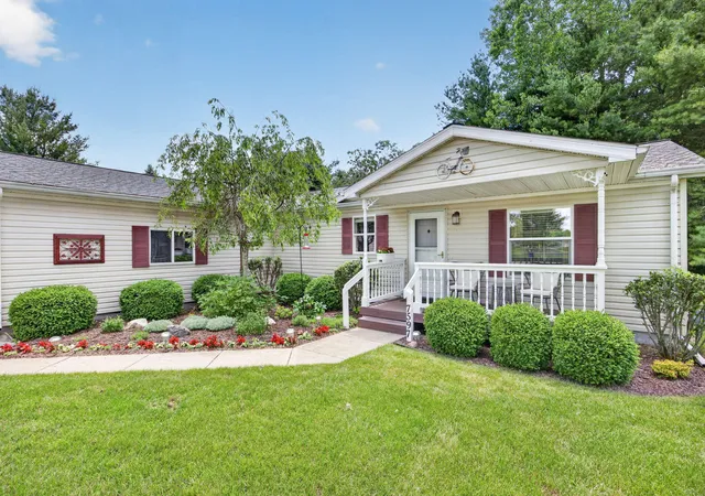 Photo 3 of Single family home for sale at 7597 Sunset Shrs Dr, Stanwood, MI 49346 | MLS# 72026031480 | Listing updated on 2026-09-11