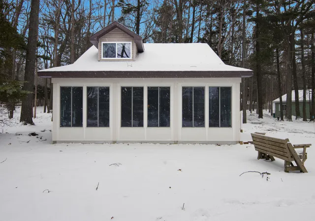 Photo 3 of Single family home for sale at 63 E Piney Rd, Manistee, MI 49660 | MLS# 67026031483 | Listing updated on 2026-08-28