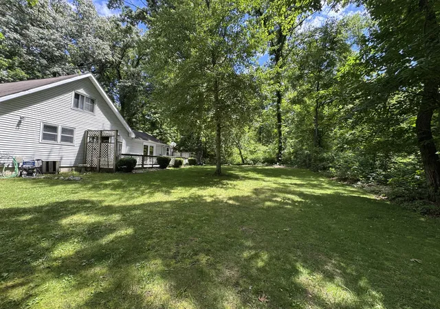 Photo 11 of Single family home for sale at 52985 Twin Lakeview Dr, Dowagiac, MI 49047 | MLS# 69026031490 | Listing updated on 2026-07-08