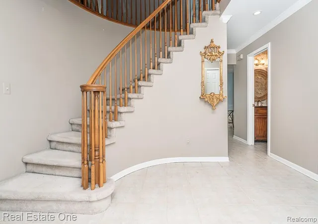 2nd image of 6489 Shoreline Dr, Troy, MI 48085 | MLS# 20261047912