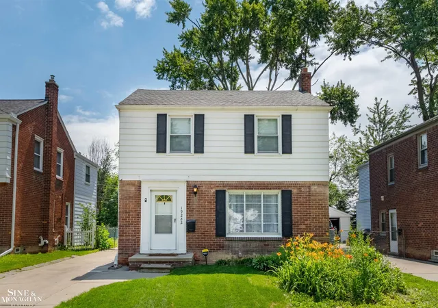 1st image of 19282 Raymond St, Grosse Pointe Woods, MI 48236 | MLS# 58050212599