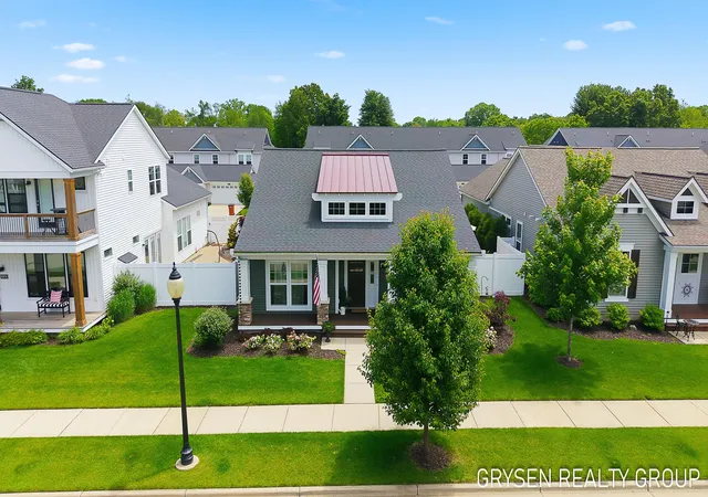 Listing Photo 2 - Condo for sale in building located at 6960 E Cottage Ln, Rockford, MI 49341