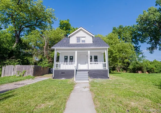Photo 1 of Single family home for sale at 18486 Trinity St, Detroit, MI 48219 | MLS# 20261047950 | Listing updated on 2026-07-27