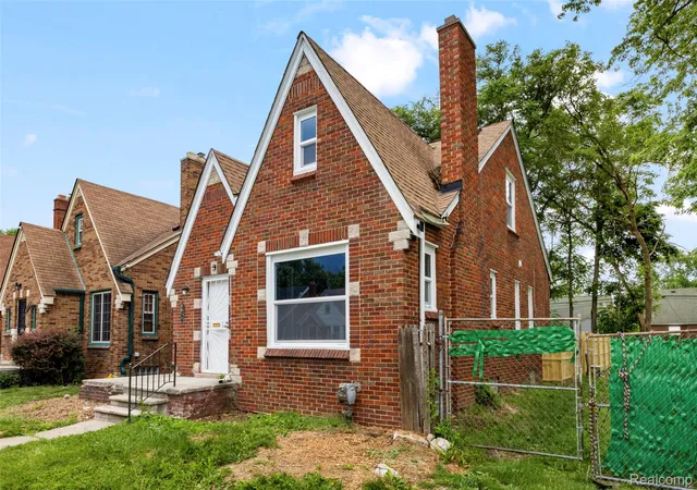 Photo 3 of Single family home for sale at 8310 Whitcomb St, Detroit, MI 48228 | MLS# 20261047973 | Listing updated on 2026-07-06