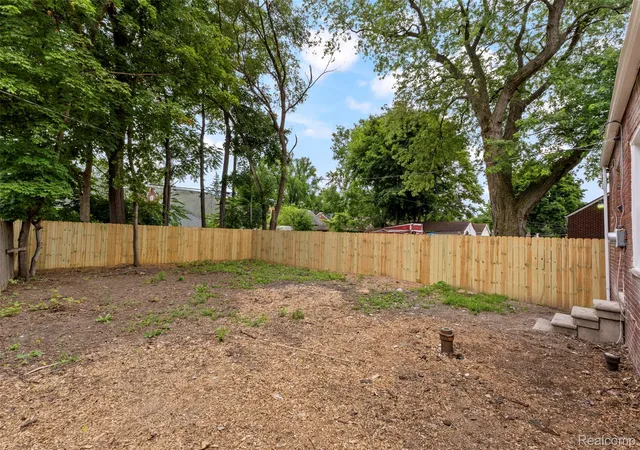 Photo 4 of Single family home for sale at 8310 Whitcomb St, Detroit, MI 48228 | MLS# 20261047973 | Listing updated on 2026-07-06