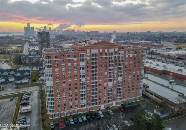 2nd image of 250 E Harbortown #1110 Dr, Detroit, MI 48207 | MLS# 58050212605