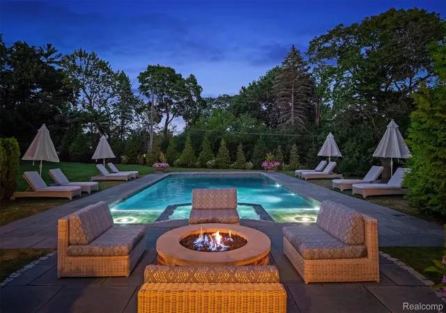 Photo 2 of Mansion for sale at 4885 N Harsdale Rd, Bloomfield Hills, MI 48302 | MLS# 20261047985 | Listing updated on 2026-07-21