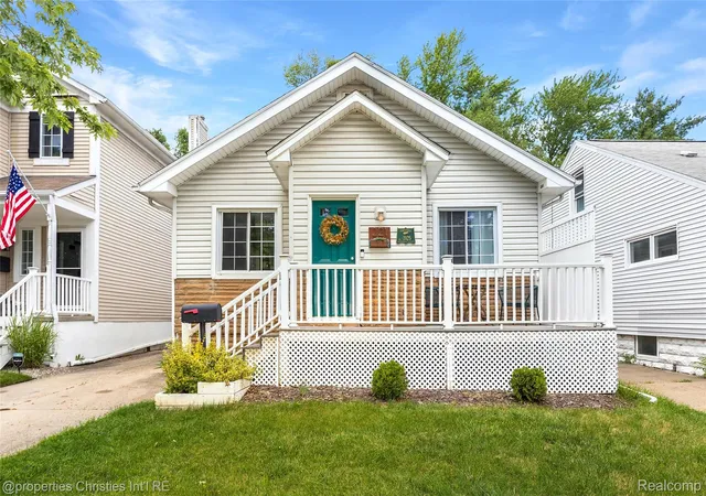 Photo 1 of Single family home for sale at 221 College St, Ferndale, MI 48220 | MLS# 20261047988 | Listing updated on 2026-07-11