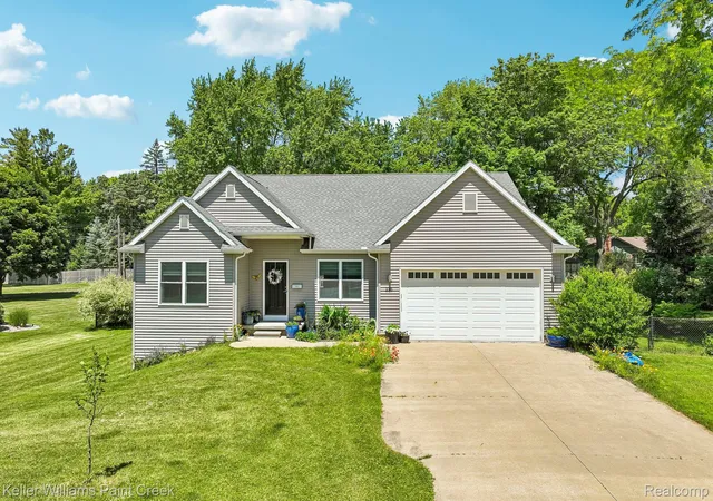 Photo 1 of Sale Pending at 225 E Caledonia St, Howell, MI 48843 | MLS# 20261047992 | Listing updated on 2026-07-12