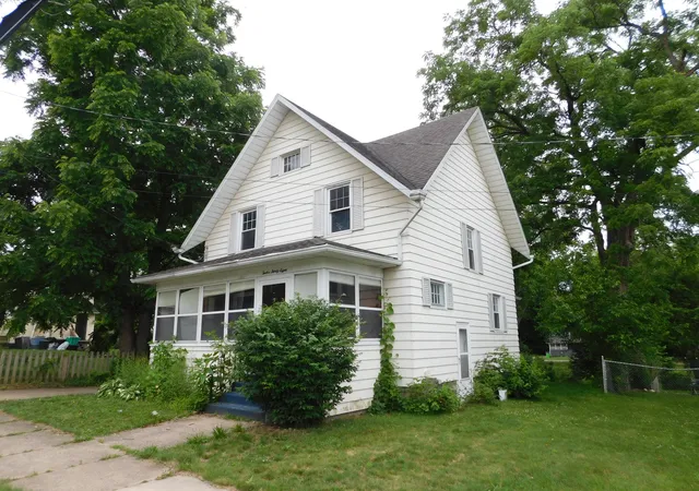 Photo 3 of Single family home for sale at 1238 3rd Street, Jackson, MI 49203 | MLS# 64026031560 | Listing updated on 2026-09-15