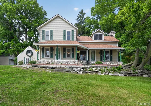 Photo 1 of Single family home for sale at 31620 W 11 Mile Rd, Farmington Hills, MI 48336 | MLS# 20261048020 | Listing updated on 2026-07-09
