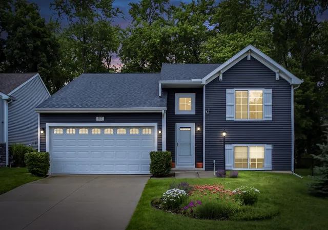 Photo 3 of Single family home for sale at 557 Swan River Dr, Benton Harbor, MI 49022 | MLS# 69026031584 | Listing updated on 2026-07-09