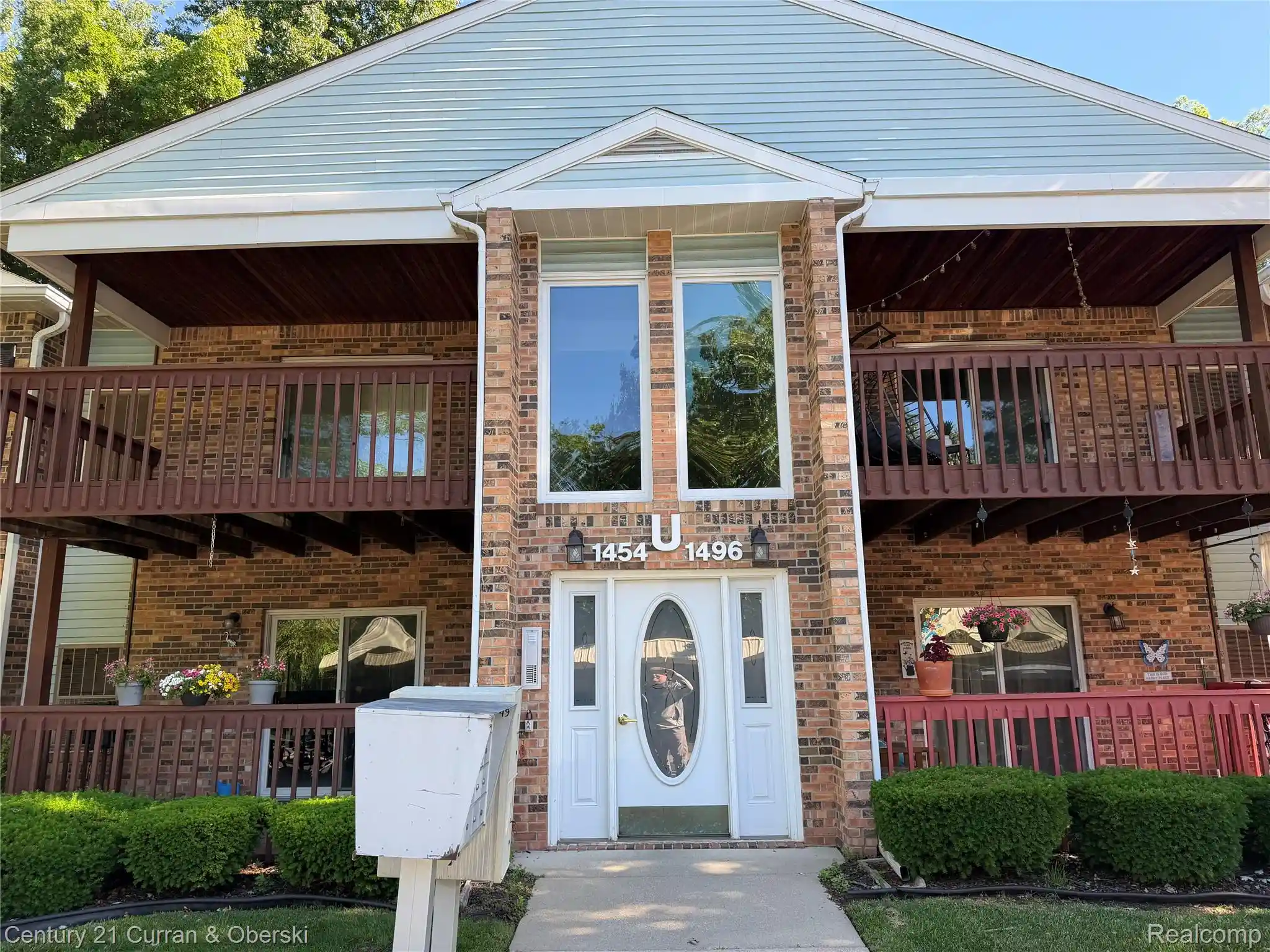 Listing Photo 2 - Condo for sale in 1454 Shoemaker Dr located at 1454 Shoemaker Dr, Westland, MI 48185 - Unit 1454 Shoemaker Dr