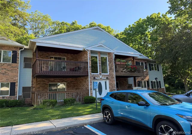 Listing Photo 4 - Condo for sale in building located at 1454 Shoemaker Dr, Westland, MI 48185