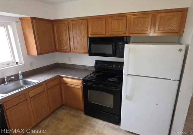 Photo 3 of Condo for sale at 1101 Tienken Ct #206, Rochester Hills, MI 48306 | MLS# 20261048062 | Listing updated on 2026-07-06