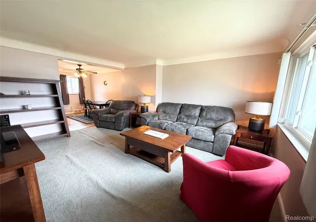 Listing Photo 3 - Condo for sale in building located at 11012 Middlebelt Rd, Livonia, MI 48150