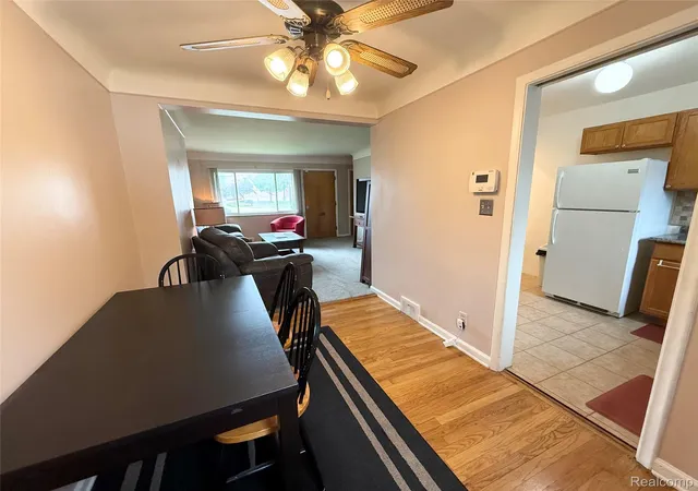Listing Photo 4 - Condo for sale in building located at 11012 Middlebelt Rd, Livonia, MI 48150