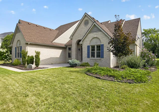 Photo 3 of Single family home for sale at 6961 Suncrest Dr, Saline, MI 48176 | MLS# 81026031607 | Listing updated on 2026-09-15
