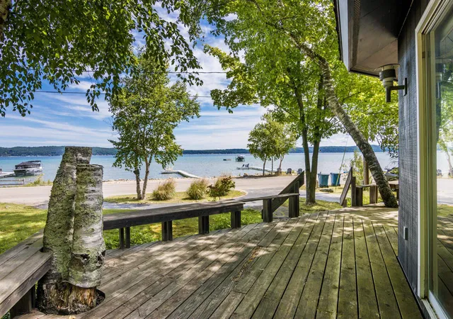 3rd image of 1205 E South Shore Dr, Frankfort, MI 49635 | MLS# 78080070180