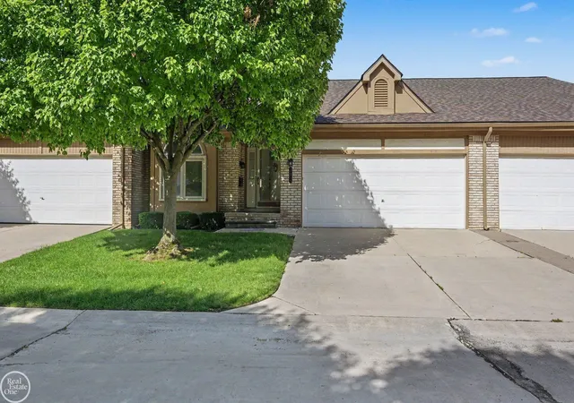 Photo 1 of Condo for sale at 35914 Fierimonte Dr, Clinton Charter Township Macomb, MI 48035 | MLS# 58050212642 | Listing updated on 2026-08-18