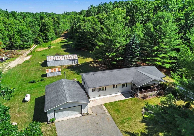 2nd image of 10221 E Church Rd, Vestaburg, MI 48891 | MLS# 79080070174