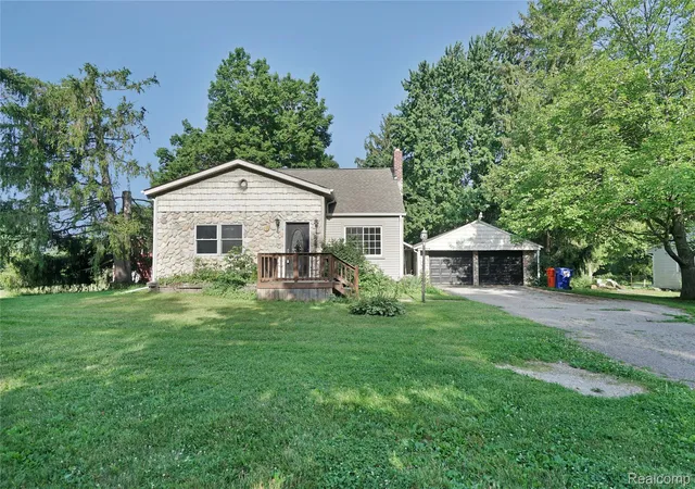 3rd image of 2476 Vandekarr Rd, Owosso, MI 48867 | MLS# 20261048081