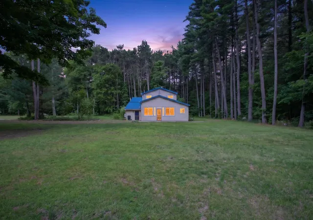 63rd image of 8727 Lansing Ave, Rives Junction, MI 49277 | MLS# 55026031638