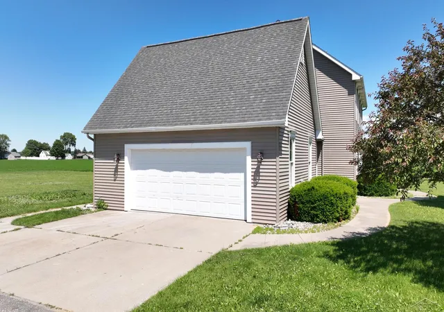 Photo 3 of Single family home for sale at 9451 W Tuscola Rd, Frankenmuth, MI 48734 | MLS# 61050212662 | Listing updated on 2026-08-22
