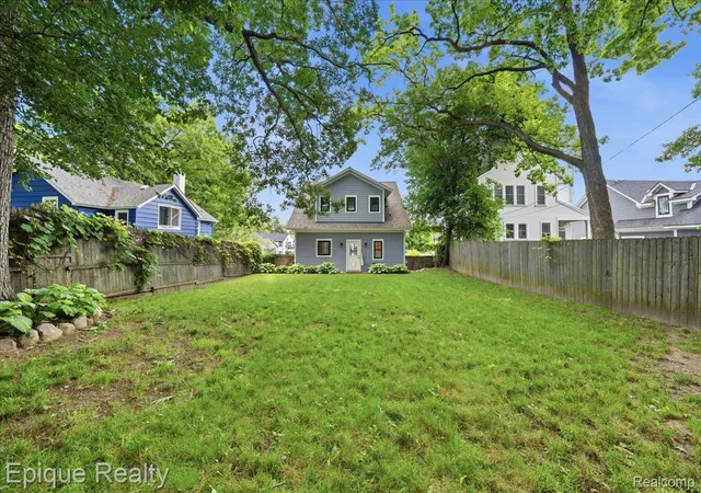 Photo 2 of Single family home for sale at 114 Bellevue Ave, Lake Orion, MI 48362 | MLS# 20261048115 | Listing updated on 2026-08-22