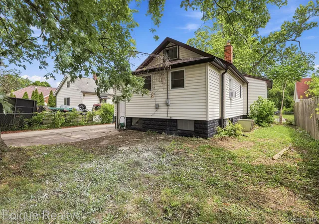 23rd image of 22095 Elmwood Ave, Eastpointe, MI 48021 | MLS# 20261048119