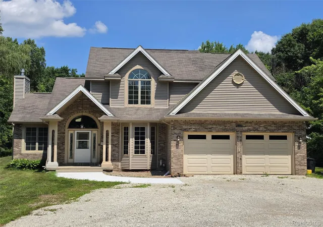 Photo 1 of Sale Pending at 5150 W Carpenter Rd, Flint, MI 48504 | MLS# 20261048122 | Listing updated on 2026-07-17
