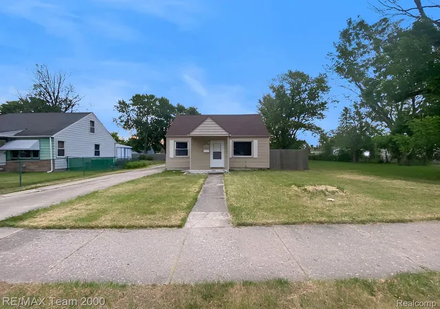 Single family home for sale at 25270 Ford St, Roseville, MI 48066 | MLS# 20261048123