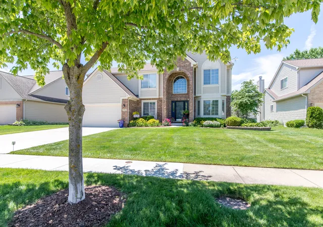 3rd image of 5994 Cedar Ridge Dr, Ann Arbor, MI 48103 | MLS# 81026031680