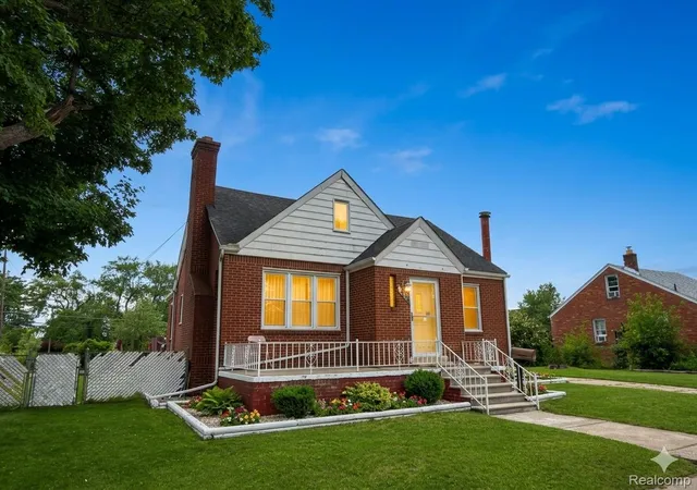 Photo 3 of Single family home for sale at 22815 Le Fever Ave, Warren, MI 48091 | MLS# 20261048160 | Listing updated on 2026-07-15