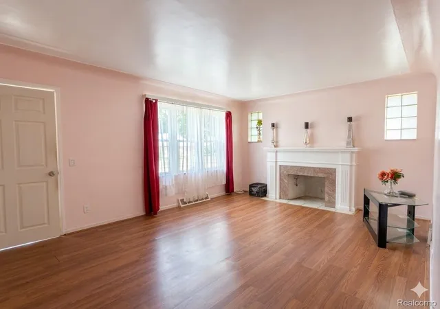 Photo 4 of Single family home for sale at 22815 Le Fever Ave, Warren, MI 48091 | MLS# 20261048160 | Listing updated on 2026-07-15