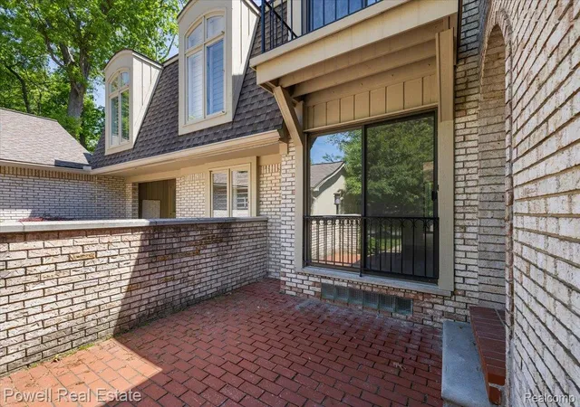 5th image of 1447 Ravineview Ct, Bloomfield Hills, MI 48304