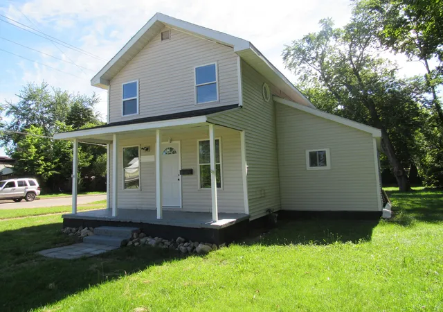 Photo 2 of Single family home for sale at 1200 4th Street, Three Rivers, MI 49093 | MLS# 68026031695 | Listing updated on 2026-09-11