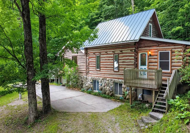 Photo 1 of Single family home for sale at 5885 Cedar Valley Rd, Traverse City, MI 49684 | MLS# 78080070202 | Listing updated on 2026-09-13