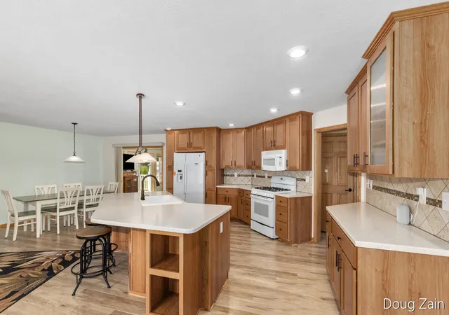 Photo 2 of Single family home for sale at 13611 Snapdragon Ln, Cedar Springs, MI 49319 | MLS# 65026031711 | Listing updated on 2026-07-13