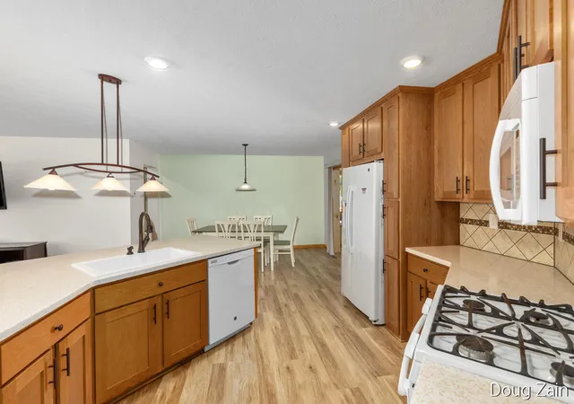 Photo 3 of Single family home for sale at 13611 Snapdragon Ln, Cedar Springs, MI 49319 | MLS# 65026031711 | Listing updated on 2026-07-13