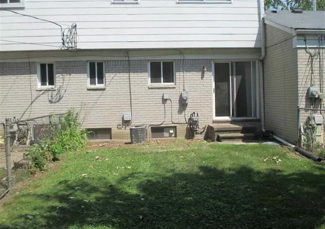 Photo 12 of Condo for sale at 203 N Christine Cir, Mount Clemens, MI 48043 | MLS# 58050212696 | Listing updated on 2026-08-31