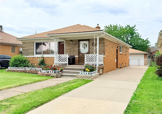 Photo 1 of Single family home for sale at 8152 Potomac, Center Line, MI 48015 | MLS# 20261048190 | Listing updated on 2026-07-12
