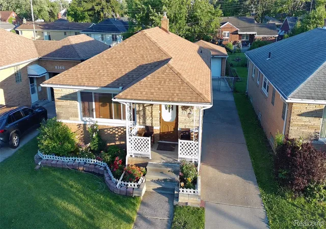 Photo 3 of Single family home for sale at 8152 Potomac, Center Line, MI 48015 | MLS# 20261048190 | Listing updated on 2026-07-12