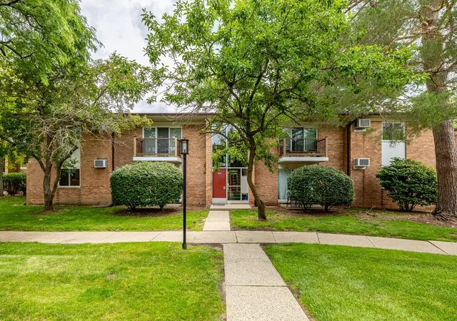 Photo 2 of Condo for sale at 1213 Island Dr #101, Ann Arbor, MI 48105 | MLS# 81026031736 | Listing updated on 2026-06-29